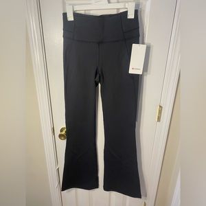 Lululemon NWT Groove Pant Size 8